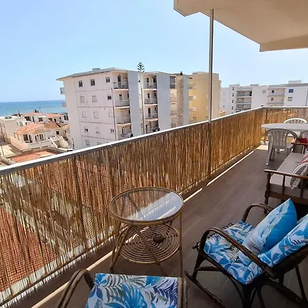 Vista Al Mar Piles